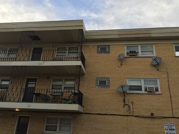 4th image of 5935 N Odell Ave APT 3B