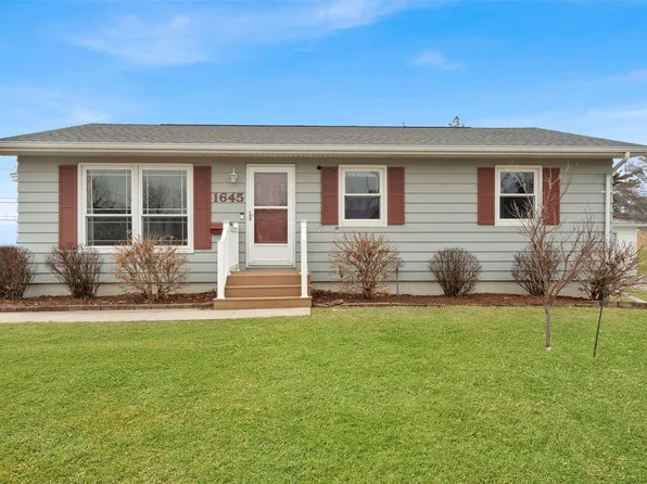 1645 A Ave, Marion, IA 52302