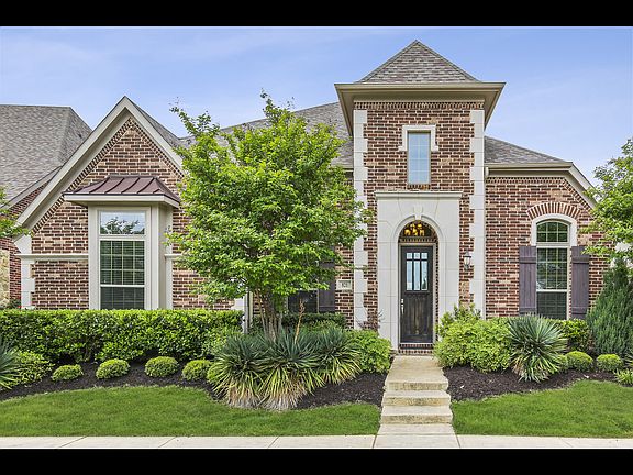 2nd image of 821 Orleans Dr