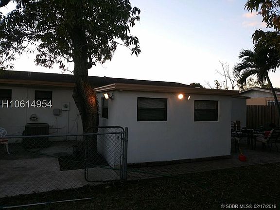 4th image of 19335 NW 47th Pl