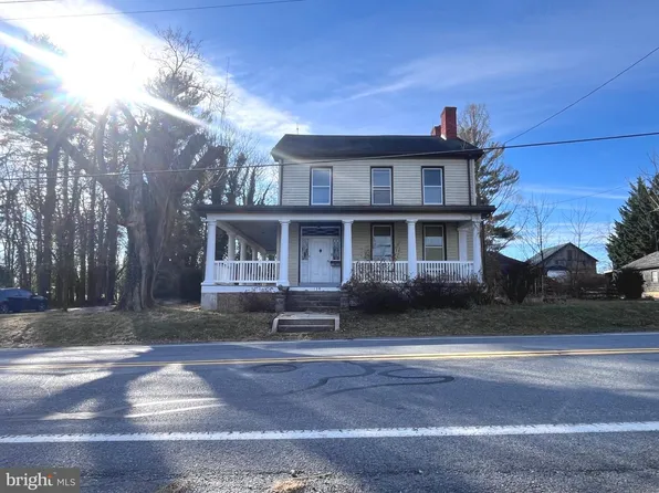 128 W Main St, Fayetteville, PA 17222