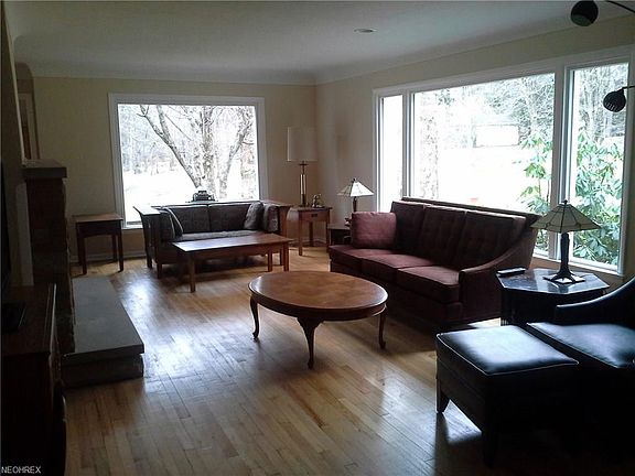 2nd image of 9869 Strawberry Ln