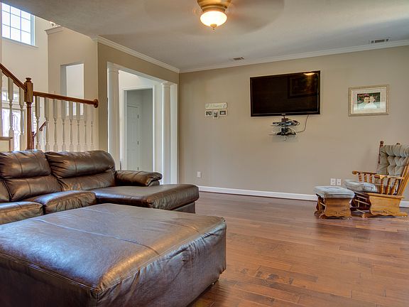 5th image of 2064 Wythe Dr