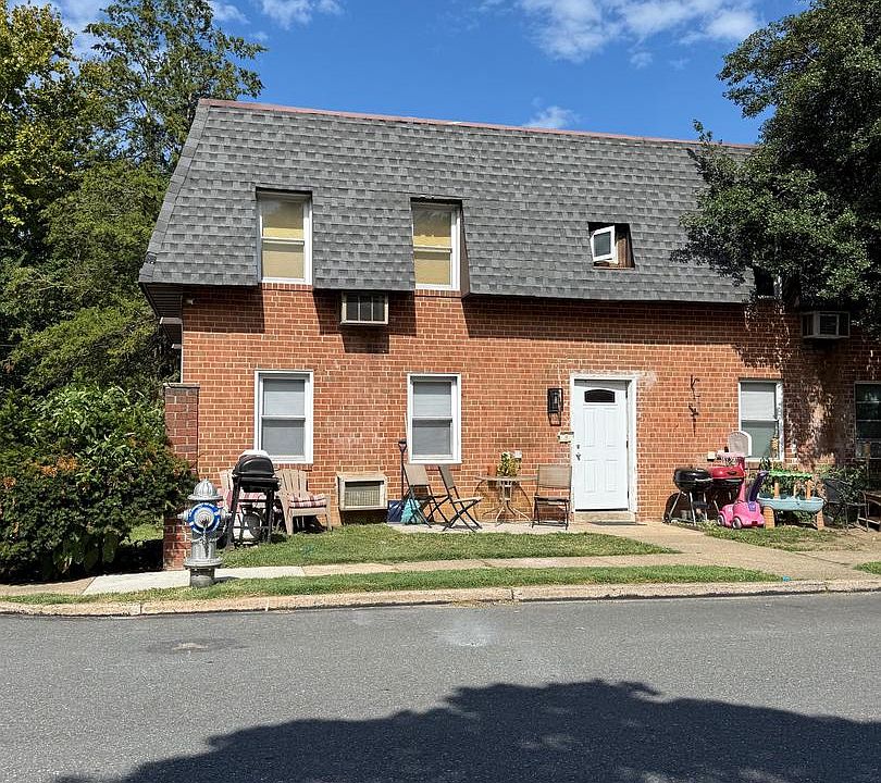 1st image of 1 Brighton Village Dr