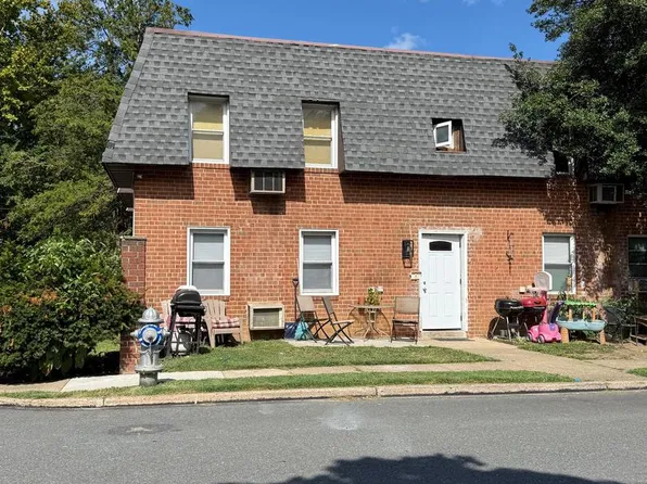 1 Brighton Village Dr, Broomall, PA 19008