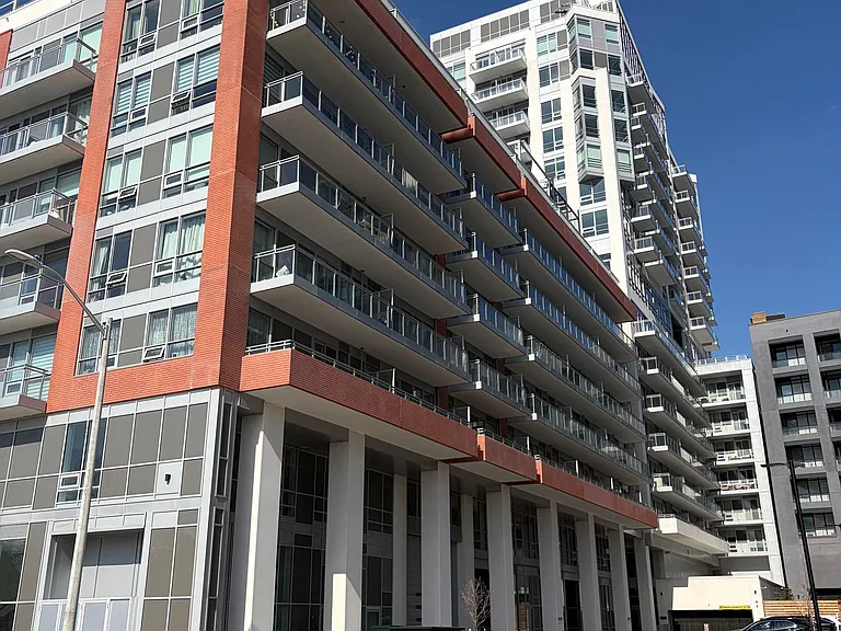 8888 Yonge St #415 — Photo 3