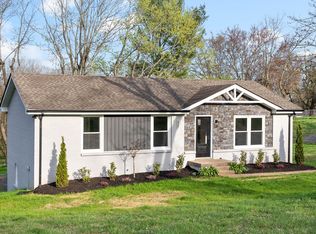 328 Lake Court Dr, Clarksville, TN 37043