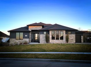 2506 W 37th St, Kearney, NE 68845