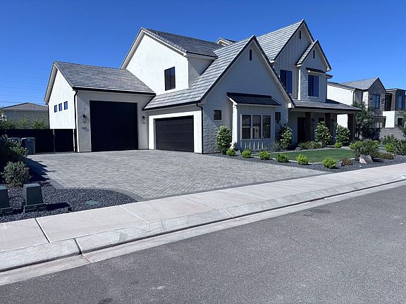 3rd image of 1621 W Approach Ln