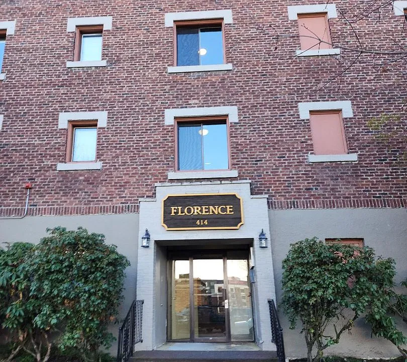 Florence Apartments