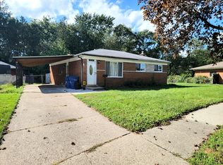 25329 Saint Clement Dr, Warren, MI 48089