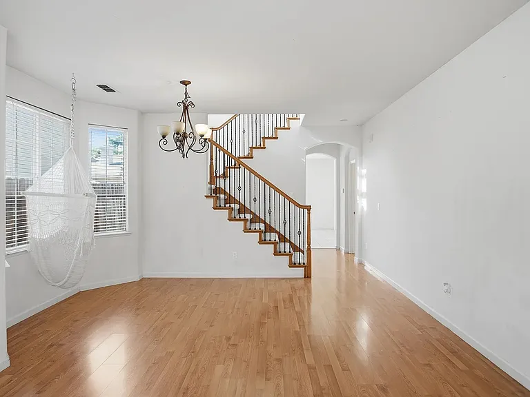 3648 Fallview Ave — Photo 2