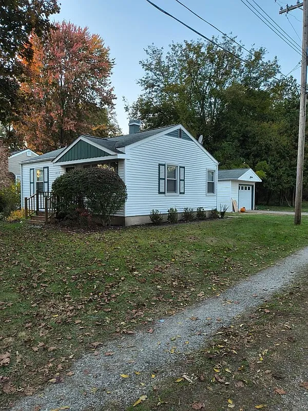 2 bed, 725 sqft, $1,950 — Photo 2