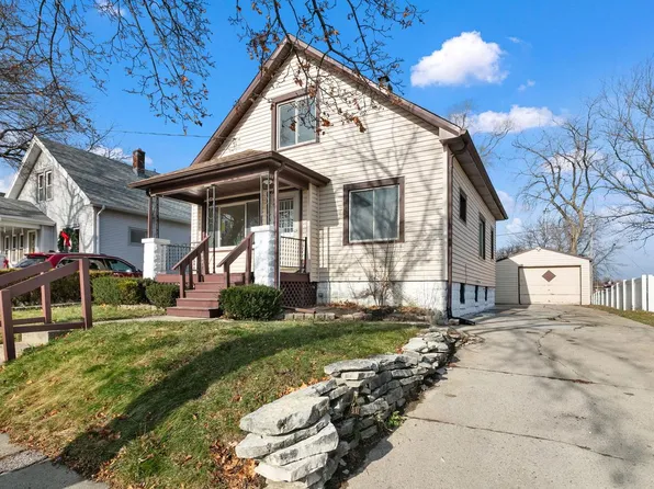 3714 East Lunham AVENUE, Saint Francis, WI 53235