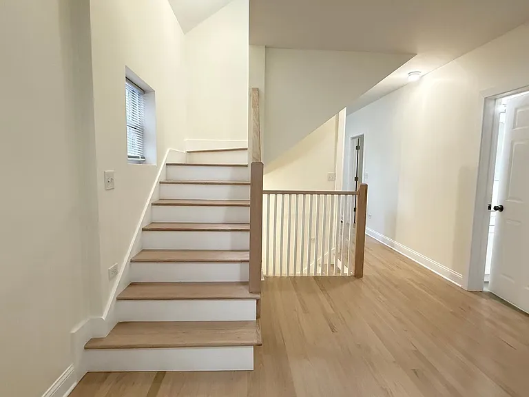 5821 W Gunnison St — Photo 30