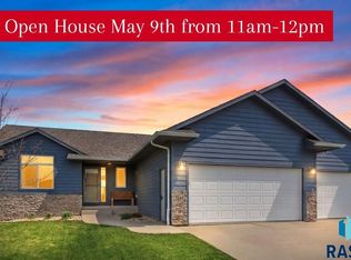 1208 S Keva Ave, Sioux Falls, SD 57106