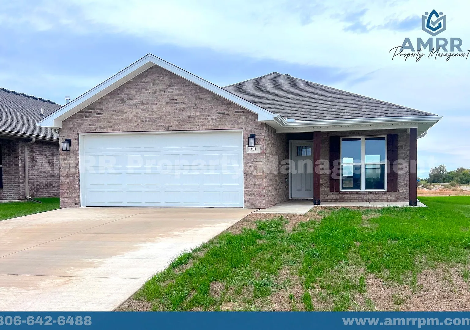 New 3 Bedroom Townhome! — Photo 2