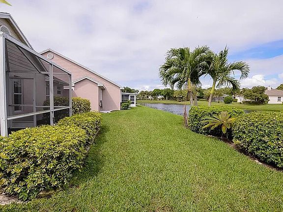 4th image of 413 NW Tuscany Court