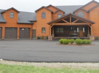 135 Longview Ln, Acme, PA