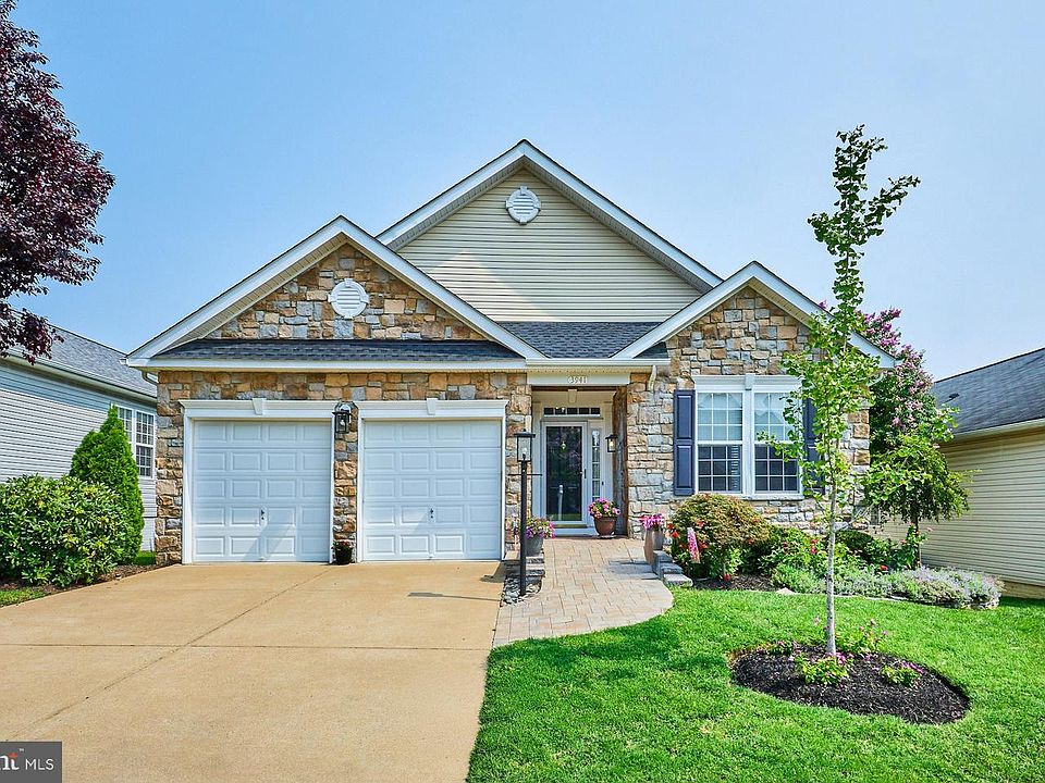 1st image of 3941 Solstice Ln