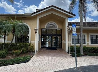 (Undisclosed Address), Hollywood, FL 33025