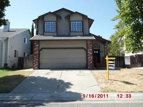 194 Creekside Cir photo 1