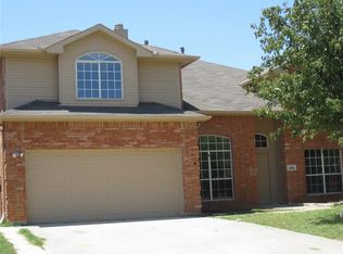 7208 Frost Ln, Denton, TX 76210