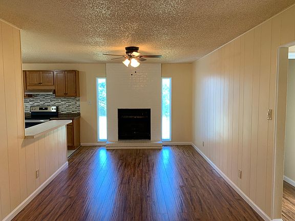 4th image of 3936 Del Lago Dr