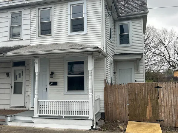 119 W Ferdinand St, Manheim, PA 17545