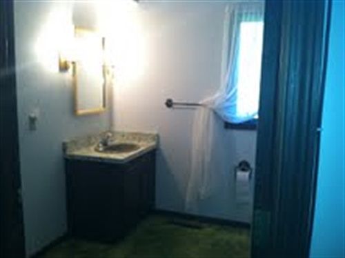 3 full ensuites