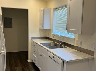 2543 E Main St, Cottage Grove, OR 97424