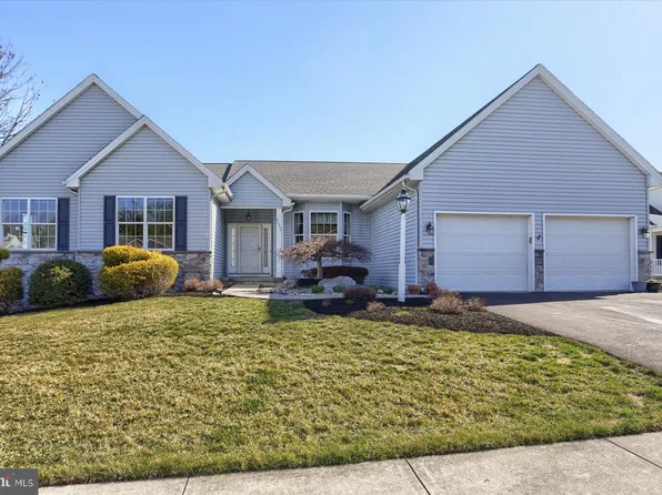 4032 Caissons Ct, Enola, PA 17025