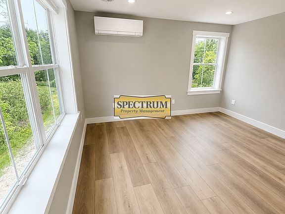 4th image of 561 Webber Pond Rd #1