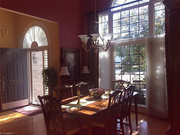 4th image of 3710 Regents Park Ln