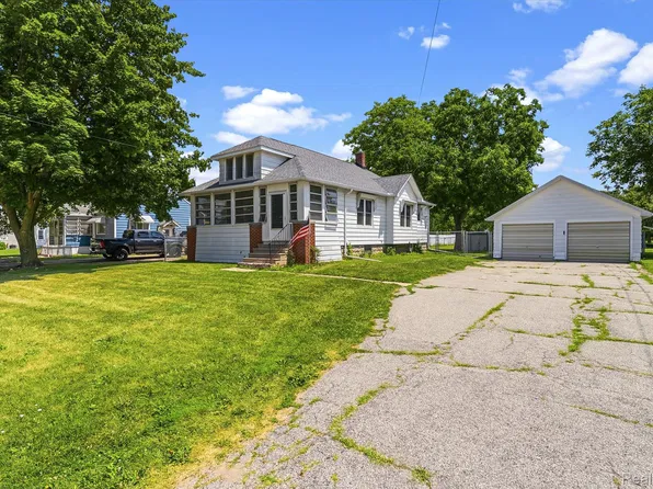 1709 Michigan Ave, Bay City, MI 48708