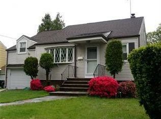 19 Clover Ln, Bloomfield, NJ 07003