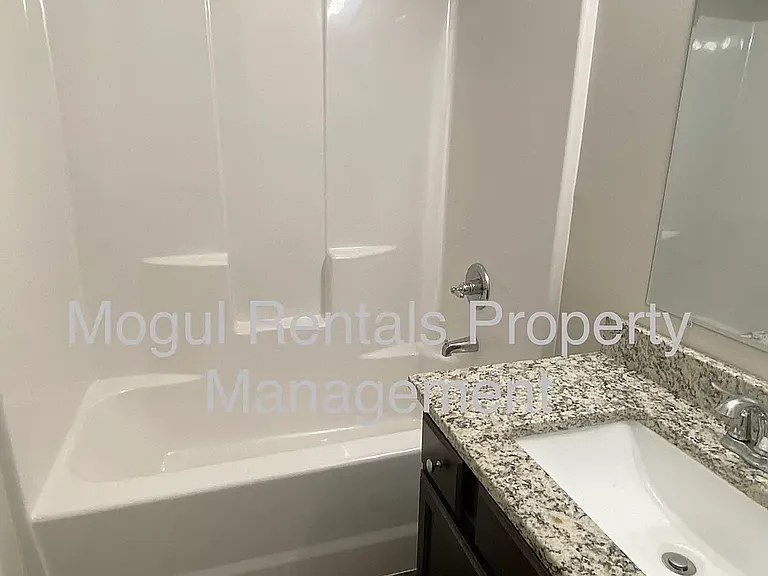 6916 N Hydraulic Ave #1 — Photo 5