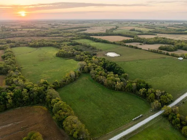 SE Frog Pond Rd, Cowgill, MO 64637
