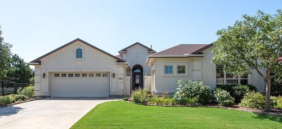 1st image of 9917 Crestridge Dr