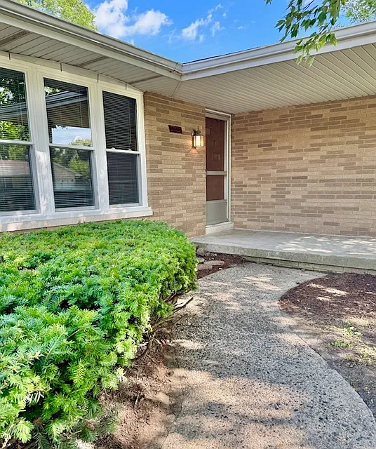 Building Photo - 303 S Jacobsen Dr