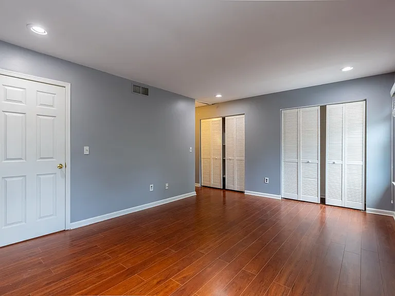 183 Durham Ave — Photo 14