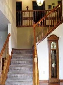 5th image of 930 Dunvegan Cir