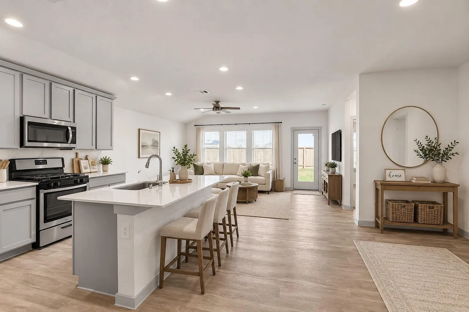 4 bed, 2.0 bath, 1767 sqft, $2,400 — Photo 3