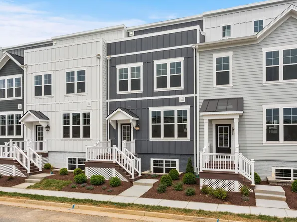 3247 Preston Shore Drive Row #18D, Rockingham, VA 22801
