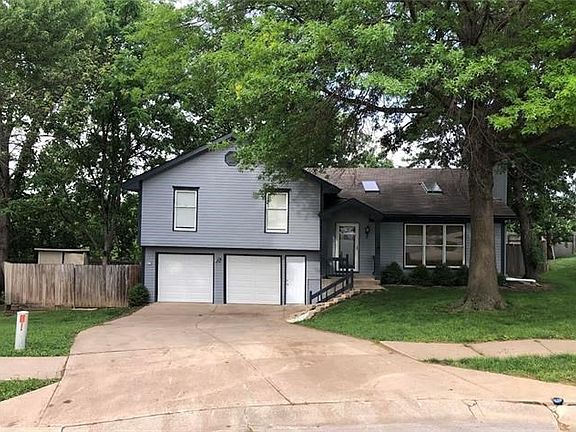2nd image of 8621 N Shannon Ave