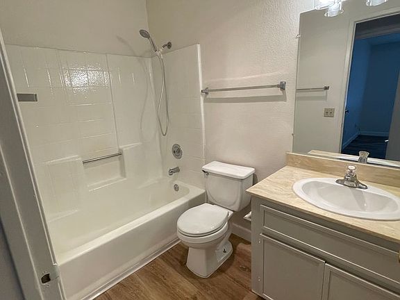 5th image of 4552 Hamilton St #1-7