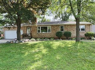 2080 Opal Dr, Eagan, MN 55122