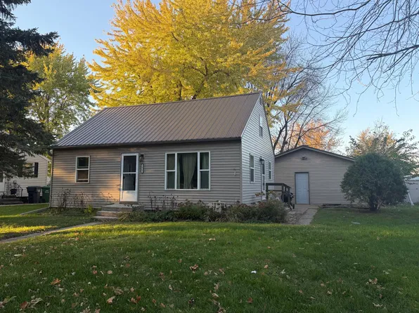 1923 Cedar Ave, Worthington, MN 56187