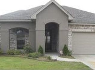 28485 Gray Eagle Dr, Denham Springs, LA 70726