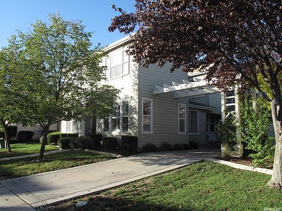 2nd image of 3741 Gresham Ln